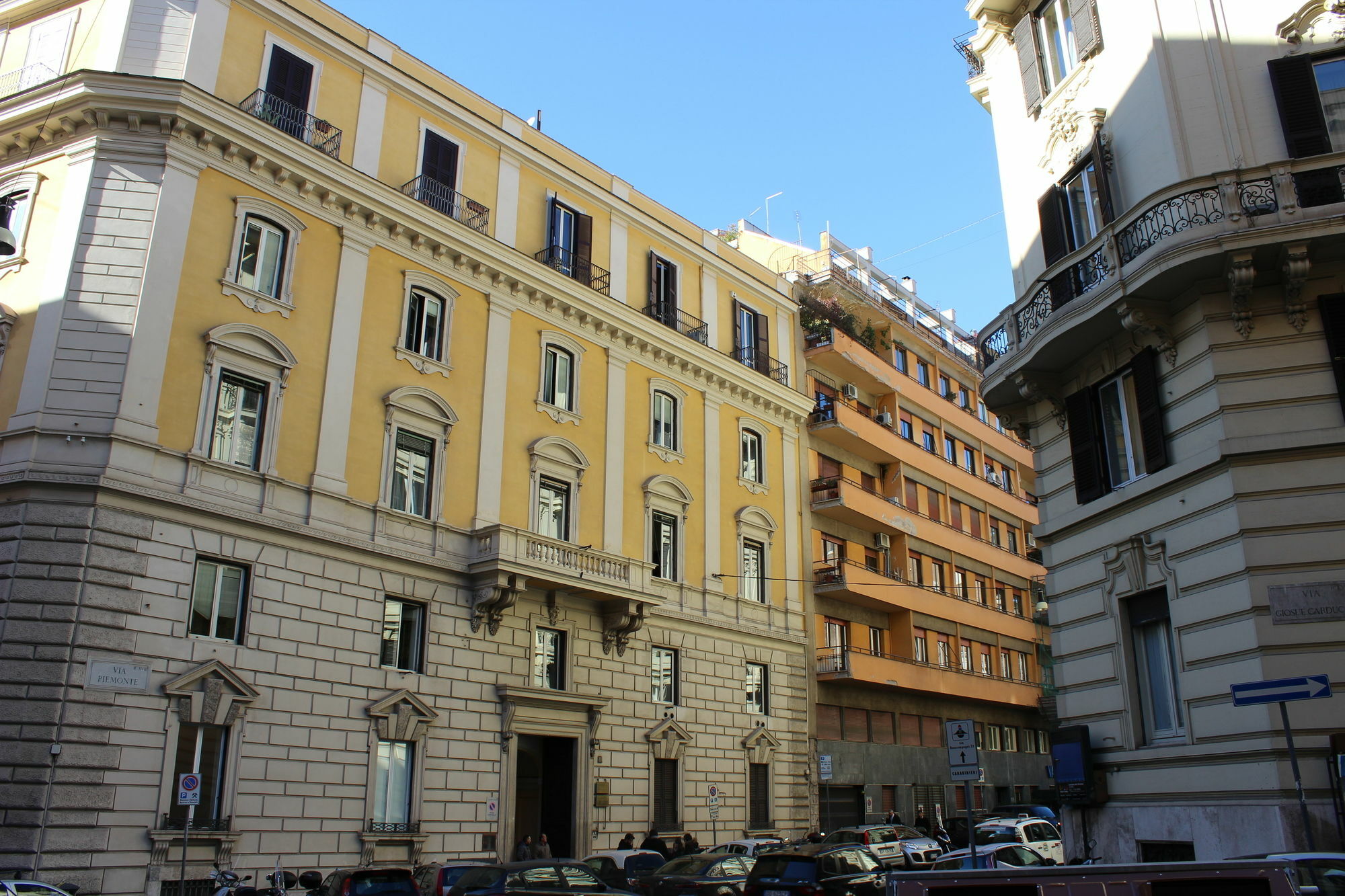 Residenza Monfy Hotel Rome Bagian luar foto
